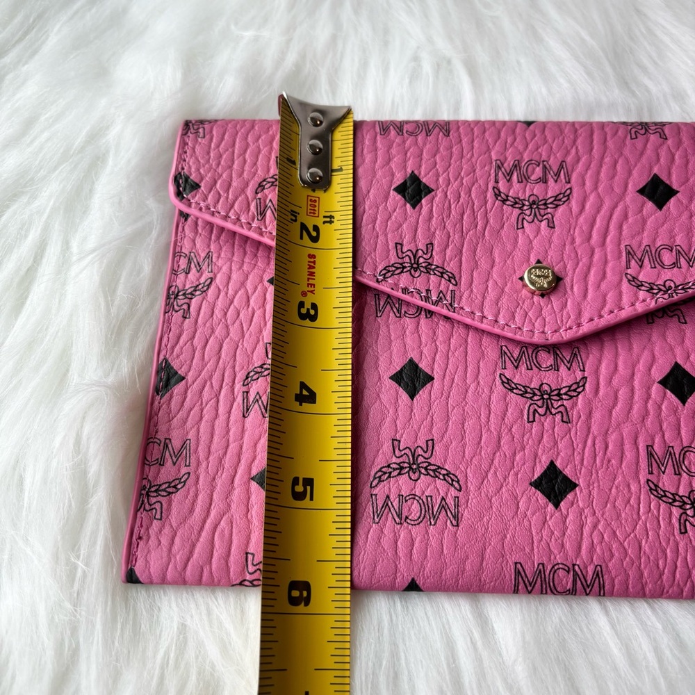 MCM Visetos Leather Envelope Clutch in pink VIP Novelty GWP NEW - Picture 9 of 10
